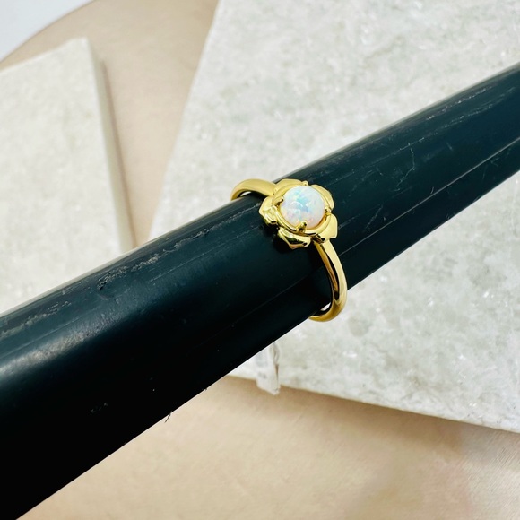 NEW! Kendra Scott Bright White Kyocera Opal Susie Gold Band Ring - Picture 15 of 17